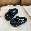 Zapatos peludos de lunares para niña para exteriores 2026 Nuevo estilo Otoño/Invierno Suela suave Antideslizantes Calentitos para niña de interior/exterior