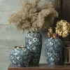 Vaso de Mesa Cerâmico com Apliques Feito à Mão Jingdezhen para Sala de Estar de Hotel Pousada Ornamento Decorativo Estilo Chinês Novo Jarro de Cerâmica Retrô