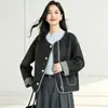 Jaqueta Curta Feminina Estilo Chanel em Lã de Cordeiro 2026 Outono Nova Versátil Solta Emagrecedora Gola Redonda Xadrez Patchwork Top