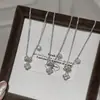 Collar Retro de Lujo Ligero Estilo Francés con Circonita, Popular en Transmisiones en Vivo, Recomendado por Celebridades de Internet, Colgante de Trébol de Cuatro Hojas, En Stock de Fábrica