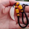 Colgante Imitación Diente de Lobo Soporte Dientes Auténticos de Mastín Tibetano Collar Dientes Reales de Perro Negro Colgante Vintage
