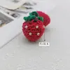 Colgante de Fresa Roja de Lana Estilo Japonés Accesorios Lindos Versátil para Niña Decoración de Suéter Bufanda