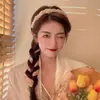 Diadema de Nuevo Estilo 2026 con Diseño de Corona Alta, Elegante Pasador de Perlas Artificiales, Diadema de Lujo Ligero Inspirada en Chanel para Uso Diario con Dientes