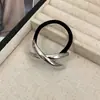 Elástico de cabelo minimalista estilo europeu e americano, liga metálica, alta elasticidade, sem marcas, não danifica o cabelo