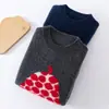 Suéter de lana 100% de doble hebra y grosor aumentado para niños mayores y bebés, nuevo estilo otoño/invierno, cuello redondo, mangas largas, con un diseño de bordado en forma de pera