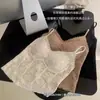 Camisole de Renda com Decote V para Mulheres para o Verão/Primavera de 2026, com Bojos Embutidos e Lindo Design nas Costas, Adequada para Usar em Camadas