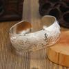 Pulseira de prata Miao estilo étnico vintage Pulseira larga aberta distinta Nova pulseira de prata feita à mão estilo chinês antigo Guizhou para mulheres