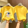 Camiseta de manga longa respirável de algodão puro para meninos, camada base para primavera e outono, novo visual estiloso de duas peças, top estampado versátil