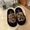 Pantuflas mullidas de suela gruesa y talla grande para mujer, pantuflas de interior, punta redonda, pantuflas de algodón, pantuflas de moda para exteriores para mujer