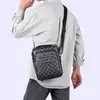 Bolso de Hombre 2024 Nueva Moda Bolso de Hombro Cruzado para Hombre Bolso de Mano Vertical Casual de Negocios Bolso a Cuadros de Moda
