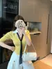 Top de punto de moda con bloques de color, estilo dos piezas falsas, manga media para mujer, blusa chic de verano, manga corta, corte ajustado, con bufanda