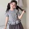 Camiseta de Manga Curta para Meninas Peixinho Vermelho Roupa de Verão 2026 Novo Design Estilo Princesa Roupas Combinando Pai-Filho Tendência