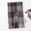 Bufanda Nueva de Cuadros para Mujer, Bufanda de Moda para Viajar, Protector Solar Cálido, Gama Alta, Elegante, Lujo Ligero, Chal con Borlas al por Mayor