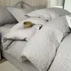 Conjunto de cama jacquard de alta qualidade com quatro peças, 100% algodão, capa de edredom de algodão puro escovado, adequada para todas as estações, capa de edredom e lençol