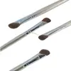 Brocha Pequeña para Sombras de Nariz en Forma de Hoja de Sierra Color Oro Rosa, Brocha Profesional Inclinada para Maquillaje para Difuminar Cosméticos y Contouring, Brocha Inclinada para el Puente de la Nariz
