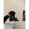 Botas Martin de ante de tacón alto con punta fina y corte en V para mujer, nuevas botas de media pantorrilla apiladas 2026 en color caqui