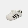 Zapatos de Skate para Niños 2026 Otoño Nuevo Punta de Concha Estilo de Carreras Unisex Velcro Oculto Resistentes a la Suciedad Modernos Geniales Deportivos