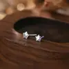 Pendientes de Estrella de Cinco Puntas de Plata de Ley S999 para Orejas Perforadas Clavos de Hélice para Hélice Ósea 2025 Nuevos Pendientes Populares Venta al por Mayor