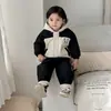Dianxi 2026 Otoño/Invierno Nuevo Conjunto de Chaqueta Acolchada de Felpa con Capucha, Camiseta Básica y Pantalones para Bebé y Niño Pequeño con Diseño de Panda