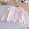 Top de punto dulce para niñas 2026 Primavera y Otoño Nuevo Estilo Coreano Lazo Versátil Encaje Patchwork Camisa Básica
