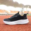 Zapatos de hombre talla grande para otoño, zapatillas deportivas de malla transpirable, zapatillas de correr antideslizantes de suela gruesa, zapatos casuales ligeros de suela blanda, zapatos de viaje