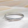 Pulsera de Acero de Titanio para Mujer Estilo Lujo Ligero Más Vendida Transmisión en Vivo de Fábrica de Dongguan Pulsera de Acero de Titanio con Patrón de Diamantes Explosivo Venta al por Mayor