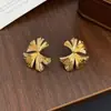 Pendientes Retro de Lujo Ligero, Bestsellers Transfronterizos Europeos y Americanos, Hoja de Ginkgo de Metal, Pendientes Elegantes de Alta Gama para Mujer, Personalizados