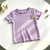 Nova coleção de verão: Camisetas de manga curta para meninas, camisolas de manga curta de seda gelada e blusas estilosas com acabamento em renda para bebês meninas