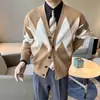 Cárdigan de punto con patrón de rombos estilo coreano para hombre, corte relajado, chaqueta suéter ligeramente holgada, chaqueta casual estilo "old money" japonés para hombre