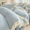 Juego de cama estilo princesa de encaje para otoño e invierno, con un juego de cama de cuatro piezas con una funda de edredón de felpa de doble cara y una sábana bajera de forro polar de coral