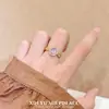 Anillo Delicado de Encaje Morado Retro Iridiscente Alrededor de Diamantes Pequeño Nicho Lujo Ligero Exquisito Decoración para Fotos Anillo de Dedo