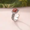 Yilu Plata Ágata Rojo del Sur Plata de Ley S925 Vintage Retro Auspicioso Cuadrado Patrón de Diente Moneda de Cobre Texto Anillo de Plata Al por Mayor