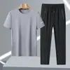 8306-2 Conjunto Esportivo Casual de Verão Masculino de Seda Gelada, Absorvente de Umidade, Respirável, Calças Compridas de Gola Redonda, Moda de Alta Qualidade, Secagem Rápida