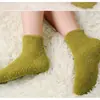 Calcetines Zapatilla para Mujer Transfronterizos, Calcetines de Felpa Esponjosa para Dormir en Casa, Calcetines Gruesos de Coral Fleece de Color Caramelo para el Piso de Media Pantorrilla para Mujer