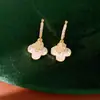 Brincos de trevo flor de zircônia com pino de prata, brincos de luxo leve de alta qualidade, brincos personalizados estilosos requintados de nicho para atacado