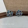 "Hechicera Azul" Pendientes de Flor Estéreo Azul Frío, Exquisitos y de Moda Elegantes, Pendientes para Ropa de Trabajo Diaria para Mujeres