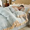 Juego de Ropa de Cama Gruesa de Felpa de Leche con Tallado Francés de Cuatro Piezas Juego de Tres Piezas de Sábana Bajera de Terciopelo de Cristal Sábana Cálida Juego con Terciopelo