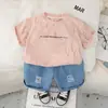 Traje de Verano para Bebé Niños Nuevo Dibujo Animado Moderno Fresco Casual Verano Cuello Redondo Manga Corta Pantalones Cortos de Mezclilla Conjunto de Dos Piezas