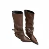 Botas de salto grosso com perna larga e bico fino, novo estilo outono 2026 botas de salto empilhado, botas de cavaleiro longas de salto alto para mulheres