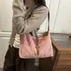 Bolsa de Ombro de Veludo Cotelê Europeia e Americana Nova Moda Outono e Inverno Textura Grande Capacidade Bolsa Feminina para o Dia a Dia Bolsa Tote de Mão
