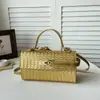 Bolso de mano transfronterizo para mujer, nuevo estilo 2026, bolso cuadrado pequeño orientado a la exportación, bolso tipo Kelly tejido en relieve, bolso de hombro, bolso cruzado