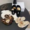 Pantuflas peludas de punta abierta, pantuflas de algodón de una tira para interior, pantuflas lindas de dibujos animados de gato de peluche con suela gruesa para uso en casa en otoño e invierno