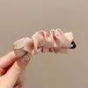Acessórios de cabelo elegantes e sofisticados: grampos de cabelo para dar volume, presilhas de garra, presilhas verticais, presilhas de laço, presilhas banana, presilhas torcidas doces e estilosas