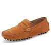 Mocassins masculinos sem cadarço, novo modelo de outono, estilo British old money, sapatos casuais baixos de camurça para o dia a dia