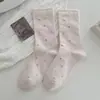 Meias florais de cano médio para mulheres, outono e inverno, estilo ins francês suave, meias folgadas versáteis, meias longas de algodão estilo universitário