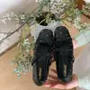Primeiro Encontro Sapatos Femininos Rosa Nude Aumentadores de Altura Sazonais 2026 Novo Verão Design com Laço para Combinar com Saias Estilo Francês Baixo