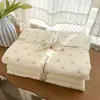 2026 Nuevo Modelo Juego de Cama Estampado de Gasa de Doble Capa tipo Nube de Cuatro Piezas, Funda Nórdica, Juego de Sábanas de Tres Piezas