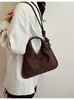 2025 Bolso Nuevo Transfronterizo Bolso de Hombro Mate Estilo Simple para Mujer Bolso Triángulo para Mujer Color Sólido Bolso de Mano Casual