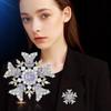 Broche Elegante de Copo de Nieve con Zirconia de Diamante Completo Exquisito Estilo Japonés Accesorios para Cuello Mini Corsage de Nicho de Moda
