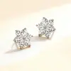 Aretes Dulces de Copo de Nieve Europeos y Americanos para Mujer, Regalos Creativos Simples y Únicos de Navidad, Aretes de Flor de Zirconia de Lujo Accesible